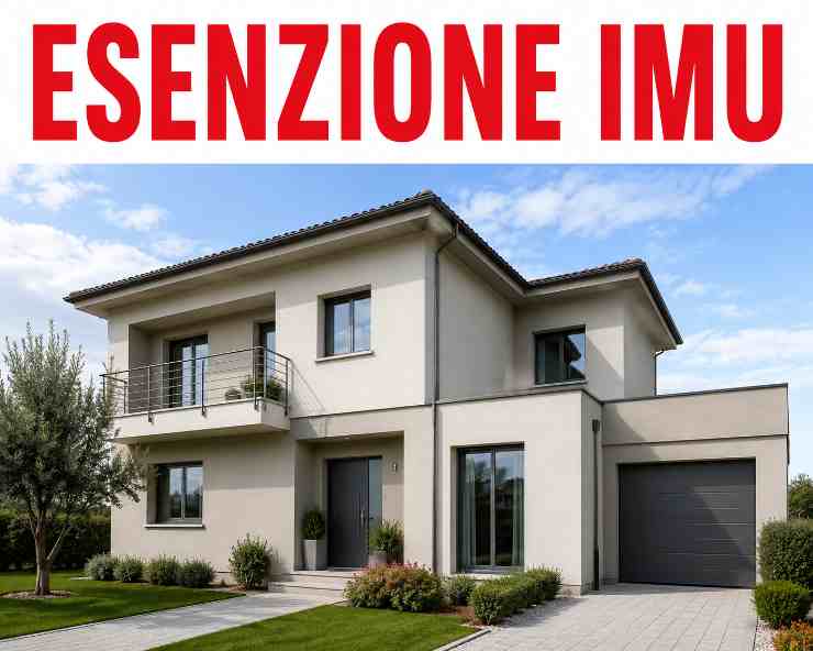 casa con scritta esenzione imu